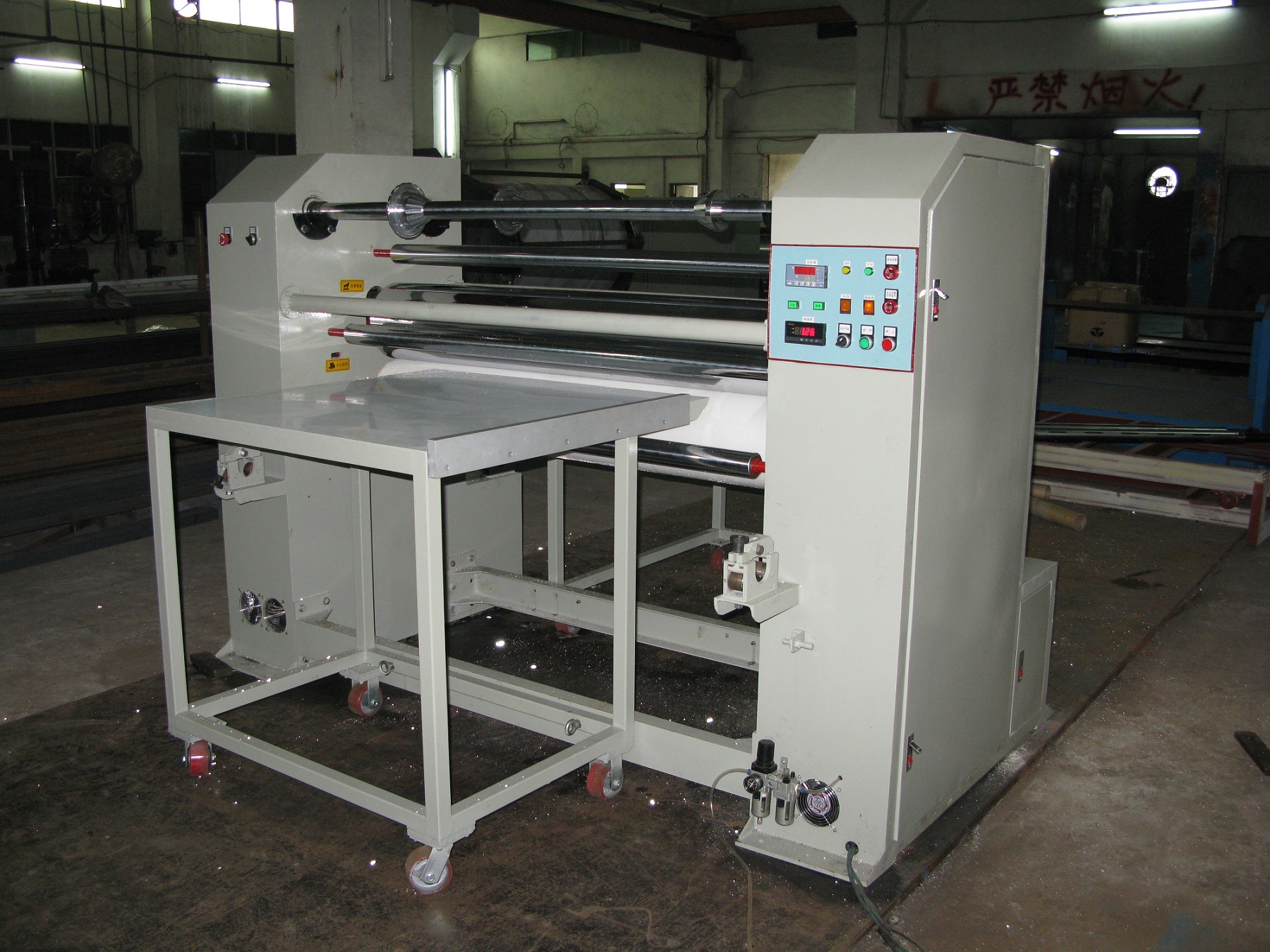 電子行業(yè)導(dǎo)電泡棉、導(dǎo)電布新型熱貼復(fù)合